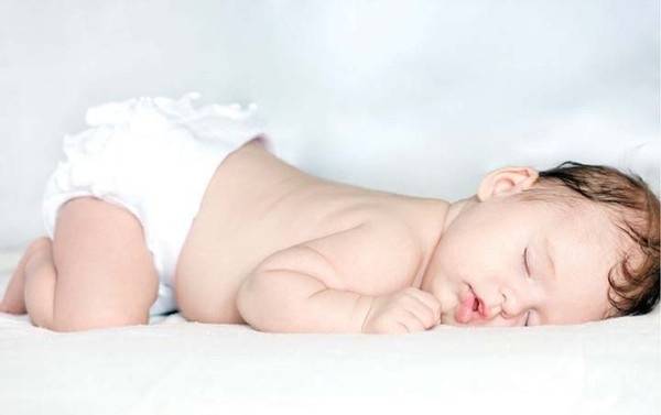 3 tư thế ngủ thích hợp trẻ mới sinh lợi ích và tác hại các mẹ nên biết