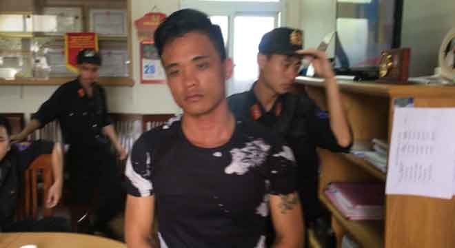 Quảng Ninh: Truy đuổi lái xe “điên” lao vào thẳng vào CSGT - 3