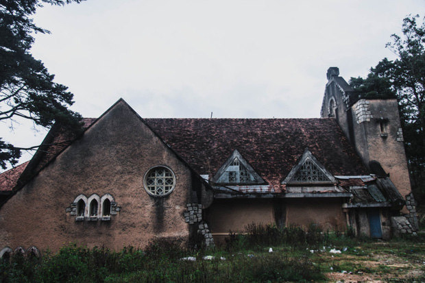 5 công trình bị bỏ hoang tại Việt Nam, muốn có những bức ảnh kì bí hết cả hồn thì nhất định phải đến! - Ảnh 1.