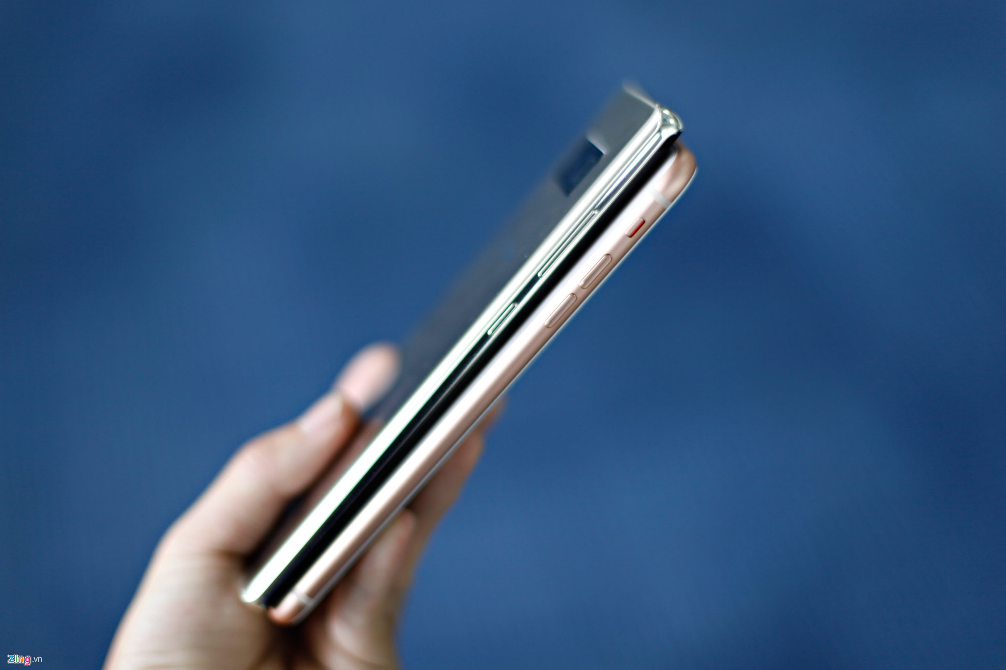 So thiet ke Samsung Galaxy Note 8 voi iPhone 8 Plus hinh anh 7