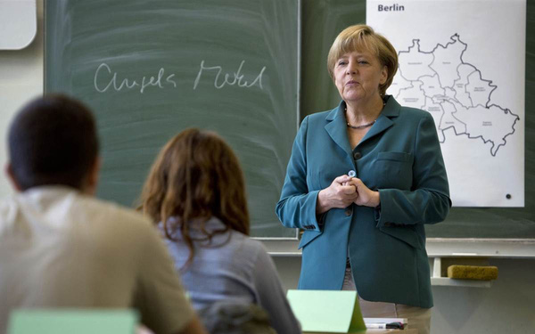 Lý do nước Đức hùng mạnh: Giáo viên được ví như chiến sĩ, lương rất cao nhưng 30 tuổi mới được 'gõ đầu trẻ'