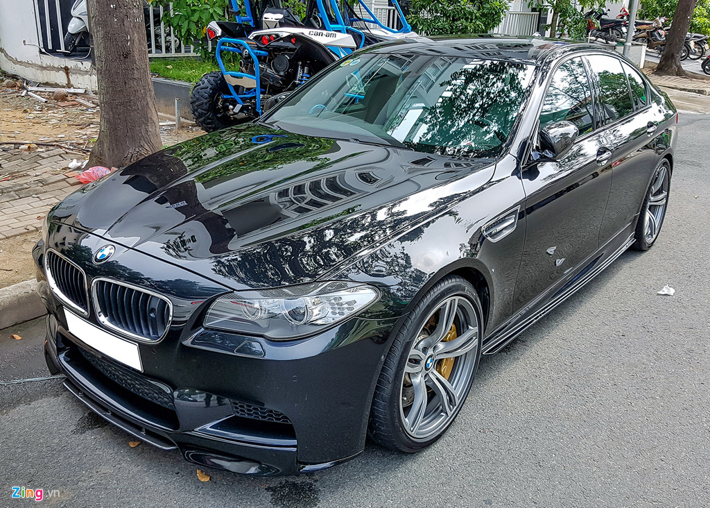 BMW M5 duy nhat VN xuat hien truoc nha Quoc Cuong Gia Lai hinh anh 1