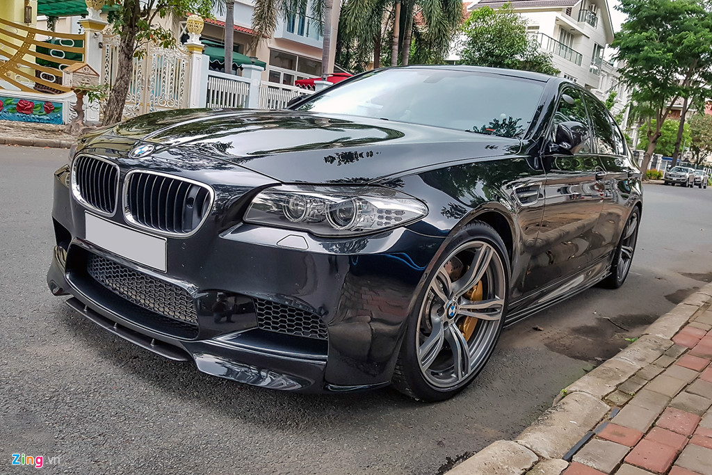 BMW M5 duy nhat VN xuat hien truoc nha Quoc Cuong Gia Lai hinh anh 3