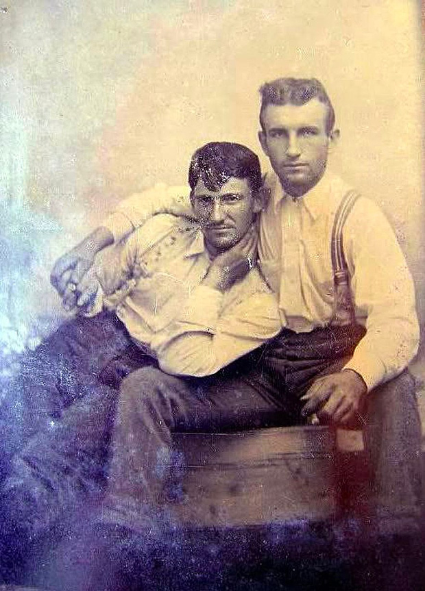 Những hình ảnh thân mật của các chàng trai cách đây 100 năm: Đồng tính không phải trào lưu - Ảnh 7.