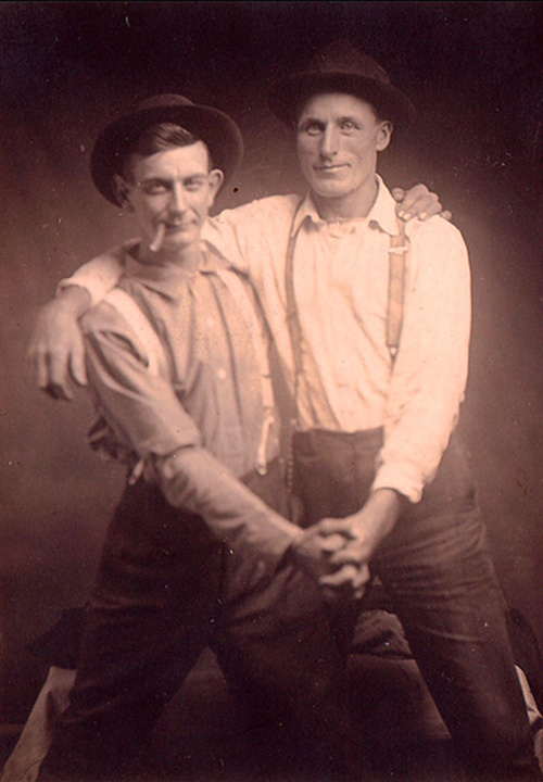 Những hình ảnh thân mật của các chàng trai cách đây 100 năm: Đồng tính không phải trào lưu - Ảnh 6.