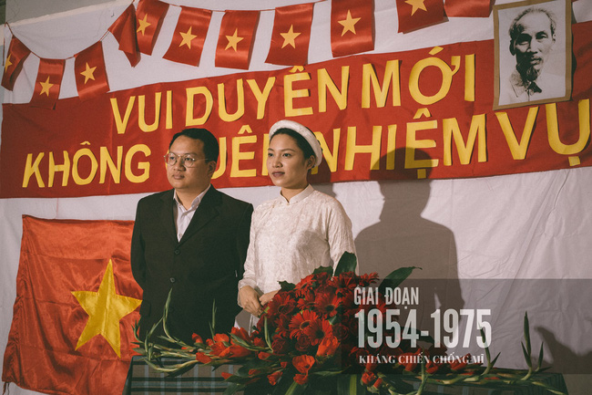 Độc nhất vô nhị: Chụp một lần, cặp đôi tái hiện được tất cả các kiểu lễ cưới Việt Nam trong 100 năm qua! - Ảnh 7.