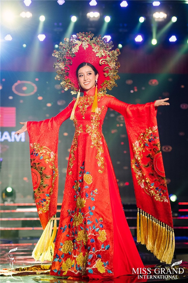 Chuyện hy hữu: BTC Miss Grand International công bố nhầm Top 1 bình chọn Trang phục dân tộc giữa Việt Nam và Indonesia - Ảnh 6.