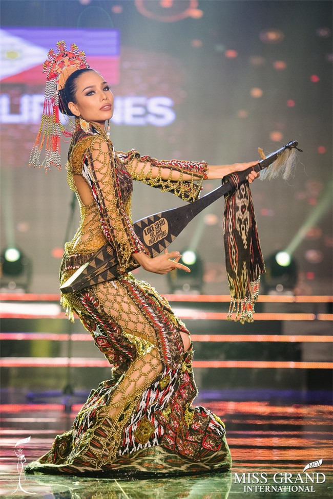 Chuyện hy hữu: BTC &quot;Miss Grand International&quot; công bố nhầm Top 1 bình chọn Trang phục dân tộc giữa Việt Nam và Indonesia - Ảnh 7.