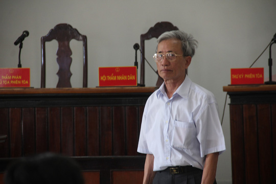 Dâm ô với trẻ em, Nguyễn Khắc Thủy lãnh án 3 năm tù giam - Ảnh 1.