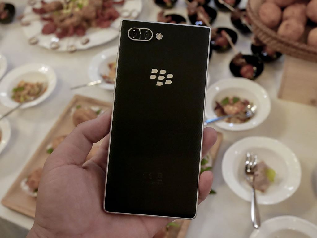 Smartphone BlackBerry KEY2 ra mắt thị trường Việt giá 17 triệu đồng ảnh 3